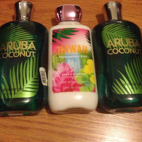 Bath & Bodyworks Other - 3 piece set - Body & Bodyworks