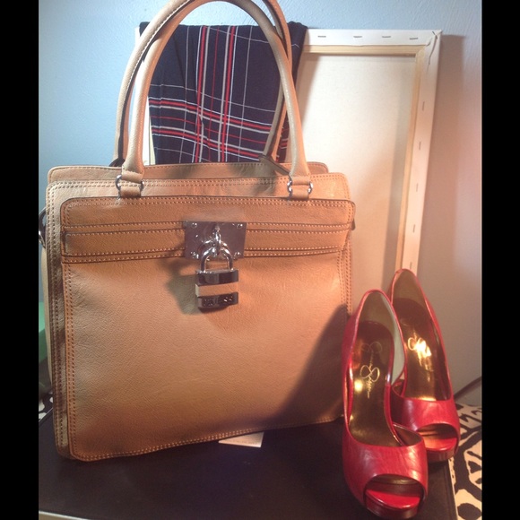 Guess- Medium Tan Leather Tote Bag