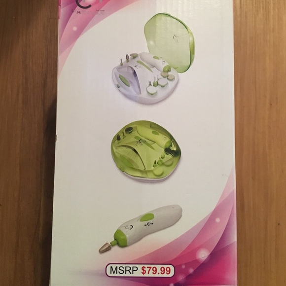 selling a manicure and pedicure set w/ nail dryer - Picture 3 of 4