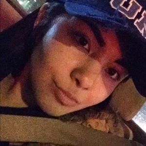 Meet your Posher, Stephany