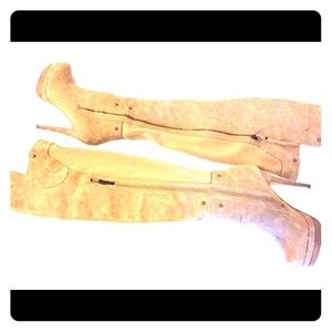 Bakers camel/nude suede boots