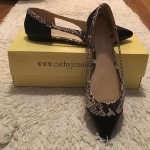 Cathey Jean pointed toe shoe