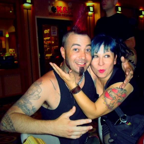 Meet your Posher, Sandra - Picture 2 of 2