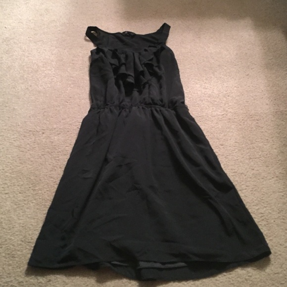 Black Express Dress w/ Ruffle