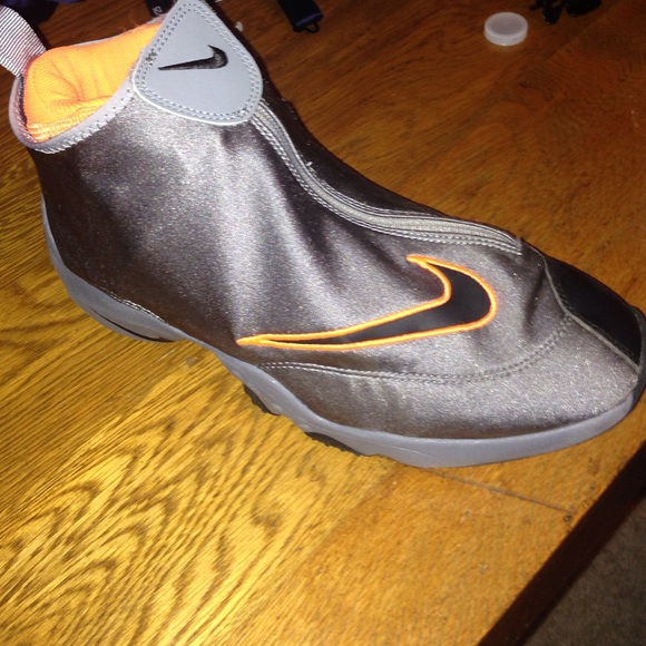 Nike gloves - Picture 3 of 4