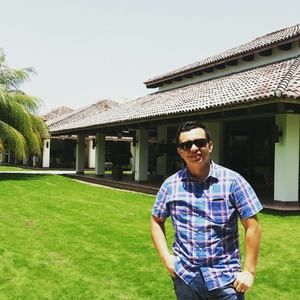 Meet your Posher, Jose f.