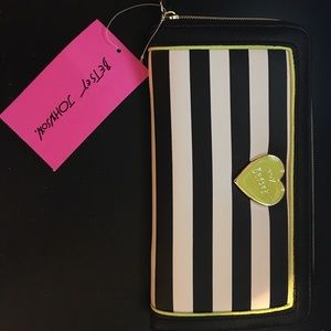 New Betsey Johnson Wallet