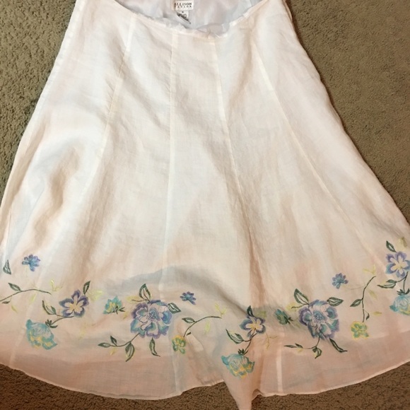 Very pretty linen skirt with  embroidered bottom