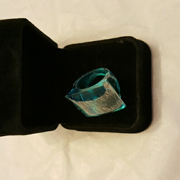 Ring - Picture 1 of 1