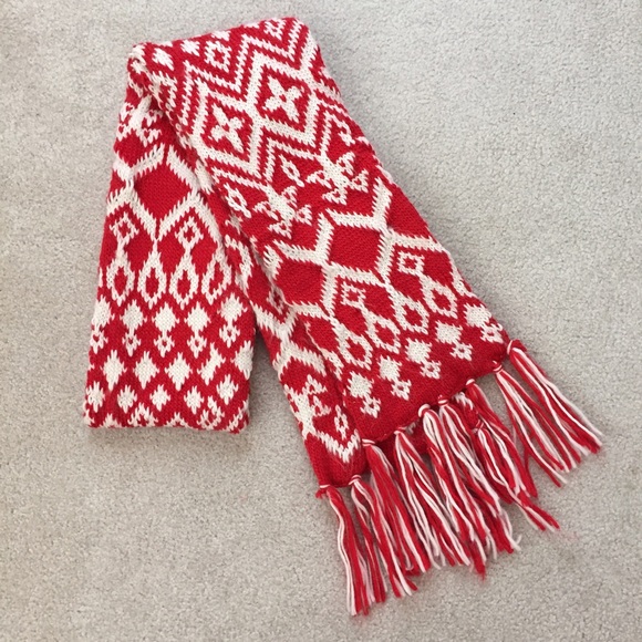Old Navy red/white fair isle knit scarf