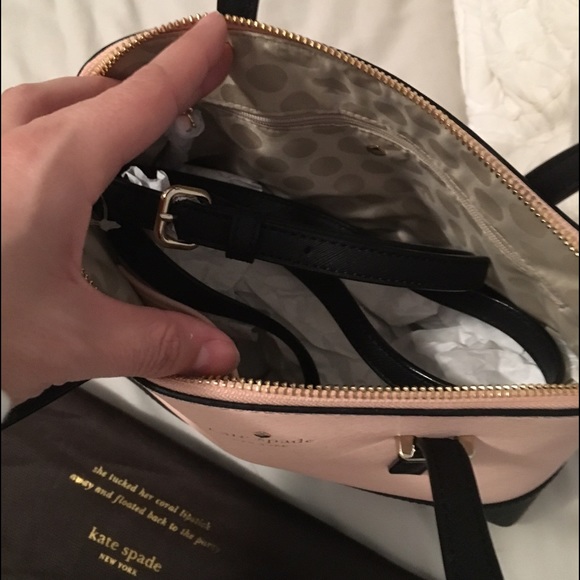BRAND NEW Kate Spade purse - Picture 2 of 3