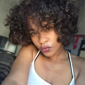 Meet your Posher, Jade