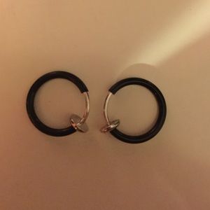 Fake  black lip or ear rings