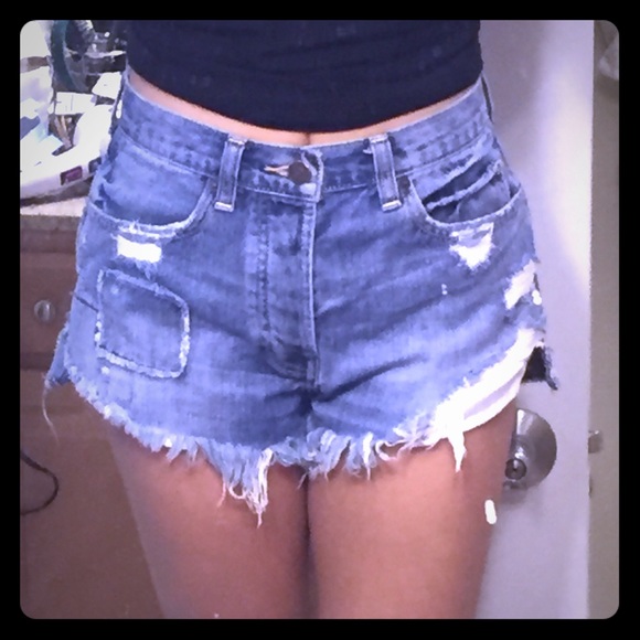 AnF cutoff denim - destroyed light wash - Picture 1 of 4