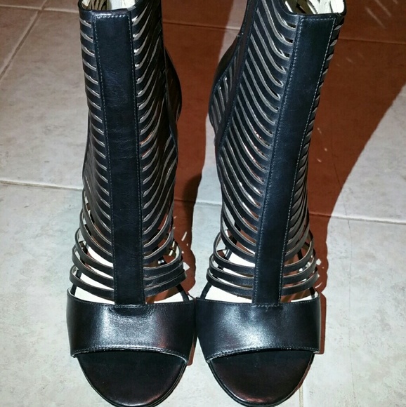 MK Odelia Open Toe Black Leather Bootie Sz 7.5 - Picture 2 of 4