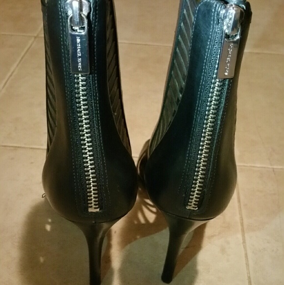 MK Odelia Open Toe Black Leather Bootie Sz 7.5 - Picture 3 of 4