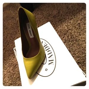Steve Madden "Proto" heel