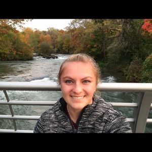 Meet your Posher, Megan