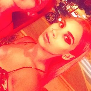 Meet your Posher, Ana