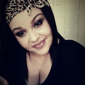 Meet your Posher, Felisha