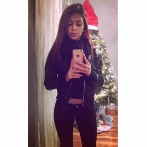 Meet your Posher, Izamar