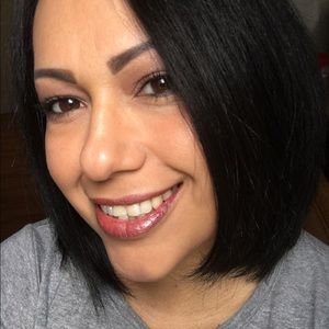 Meet your Posher, Dennise