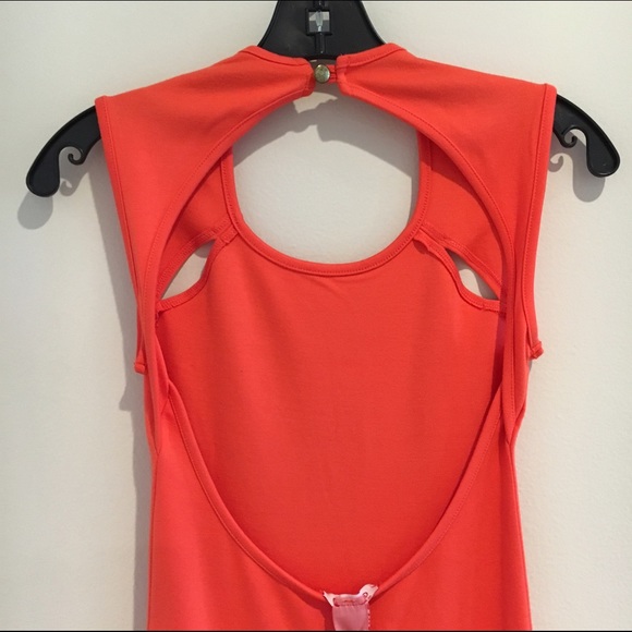 Castro | NWT Sexy Dress with open back - Picture 2 of 3