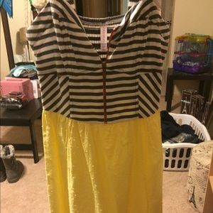 Cute summer dress, never worn!