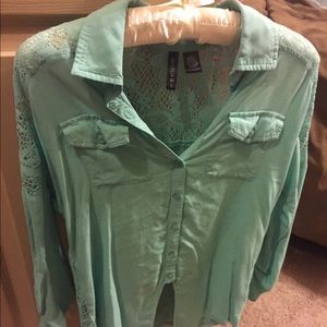 Adorable top from pacsun!