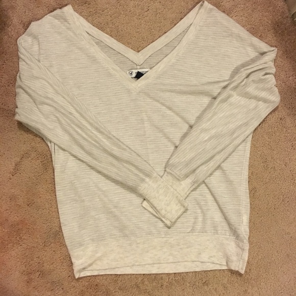 American Eagle top.