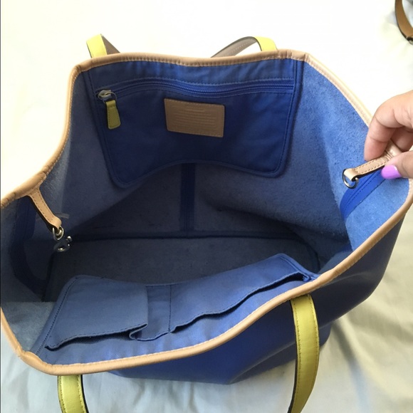 ❗️SOLD❗️100% Authentic COACH bag - Picture 3 of 4