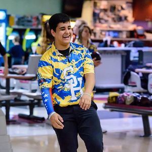 Meet your Posher, Carlos