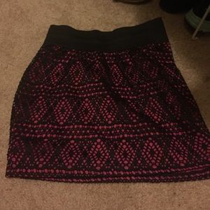 Tight fitting short cotton skirt!