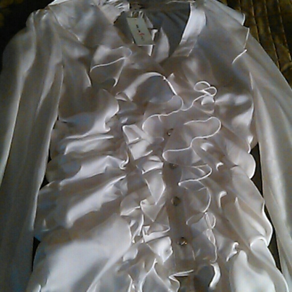 Blouse - Picture 2 of 3