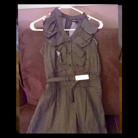 Sleeveless polka dot dress w/ pockets size 6