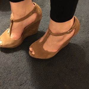 Jessica Simpson wedges
