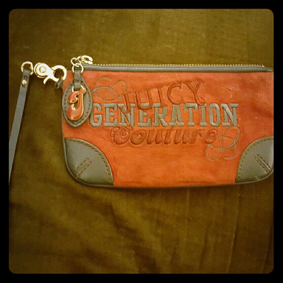 Juicy Couture Wristlet - Picture 1 of 1