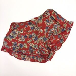 Brandy Melville vodi shorts