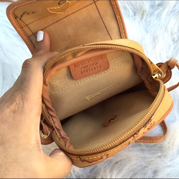 🔴Sold in bundle|Vintage Alviero Martini crossbody - Picture 3 of 4