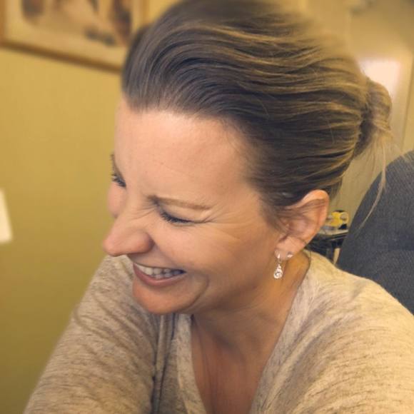 Meet your Posher, Kimberly - Picture 1 of 1