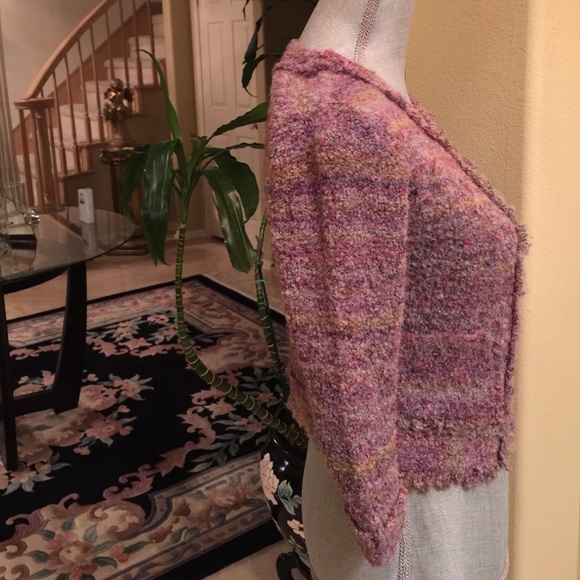 Adorable sweater - Picture 2 of 4