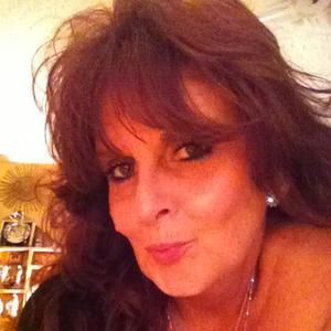 Meet your Posher, Delinda