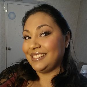 Meet your Posher, Pamela