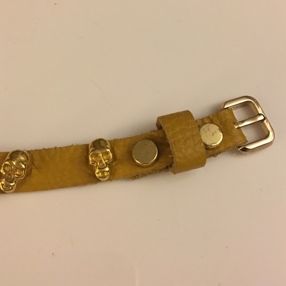 Yellow cuff with skull - Picture 3 of 4