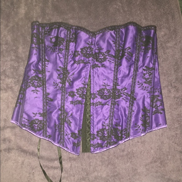 Strapless corset