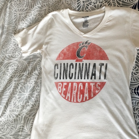 UC Bearcats Tee - Picture 1 of 3