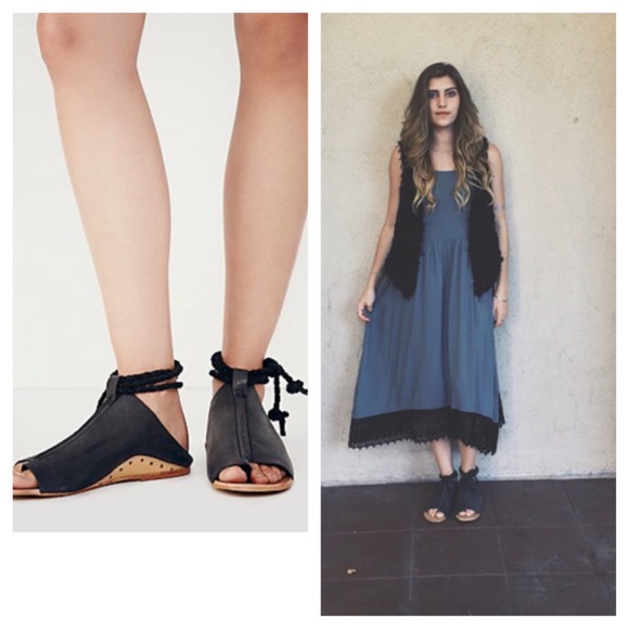 BLACK FLATS FREE PEOPLE BNIB Ballet Flats - Picture 4 of 4