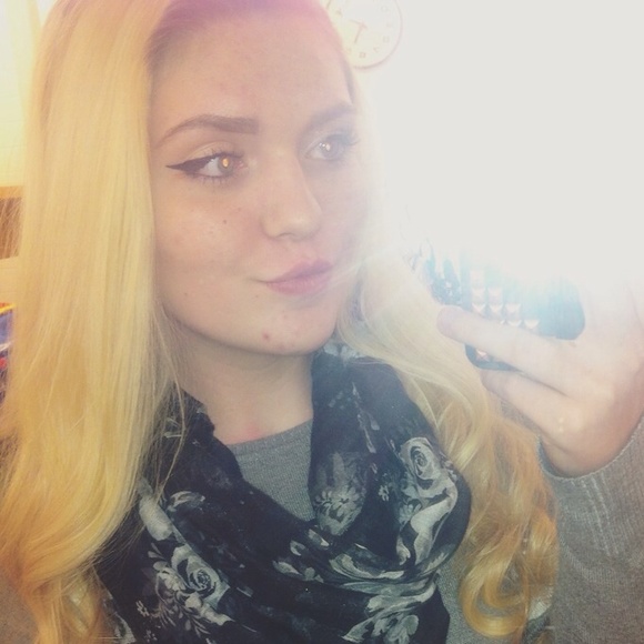 Meet your Posher, Josie - Picture 1 of 1