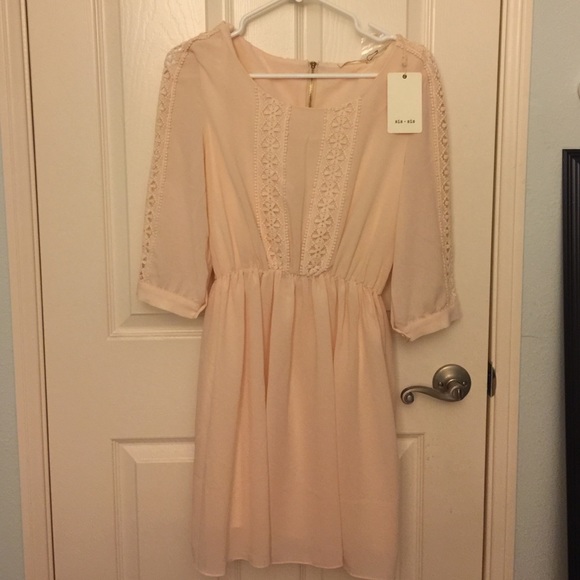 Light pink casual/semi formal day dress - Picture 1 of 4
