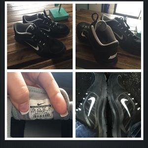 Nike performance running shoes size 11 wide